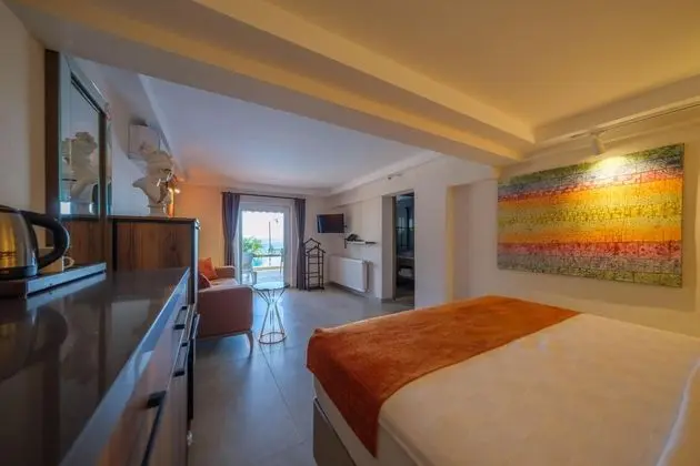 Suite, Deniz ve Havuz Manzaralı, Havuz Bağlantılı