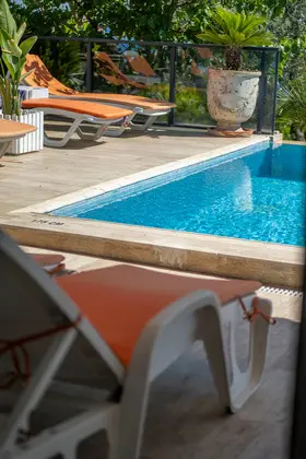 Suite, Deniz ve Havuz Manzaralı, Havuz Bağlantılı