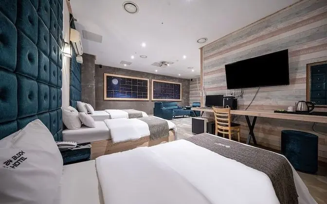 Oda (Cinema Triple Party Room (65-inch Sma)