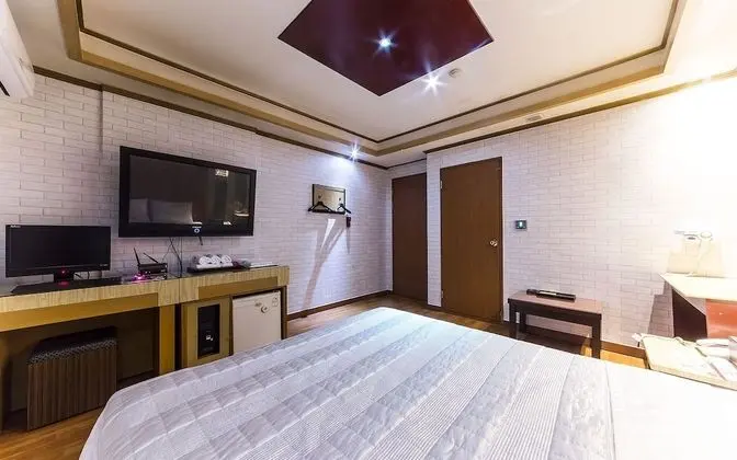 Oda (Semi-Special Room)