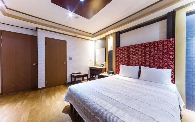 Oda (Semi-Special Room)