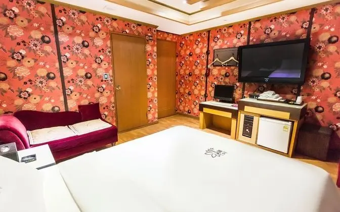 Oda (Semi-Special Room)
