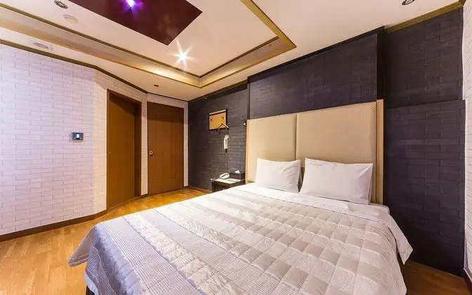 Oda (Semi-Special Room)