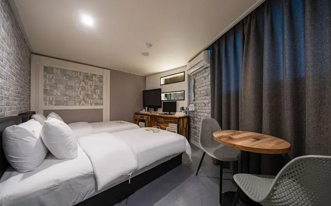 Oda (Twin - Yeonmudong single room (two be)