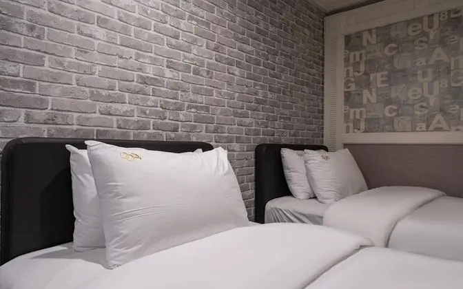 Oda (Twin - Yeonmudong single room (two be)