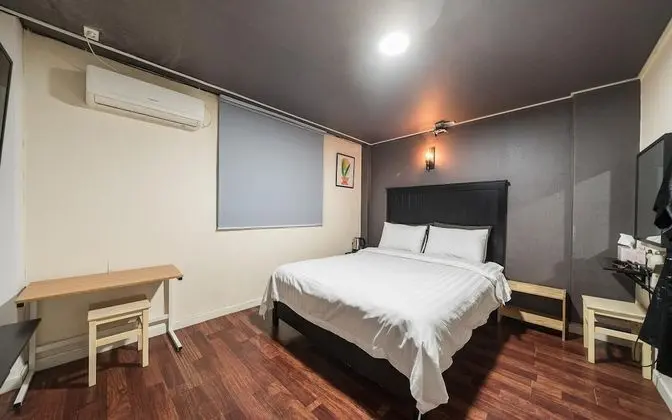 Oda (Standard Room (Free Netflix available)