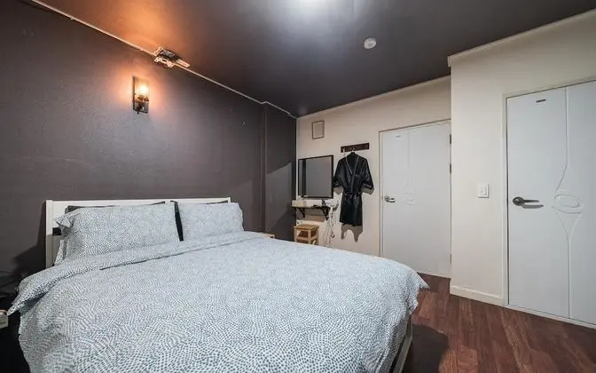 Oda (Standard Room (Free Netflix available)
