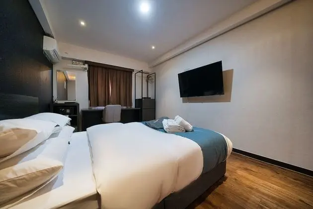 Deluxe Tek Büyük Yataklı Oda, 1 Çift Kişilik Yatak, Şehir Manzaralı