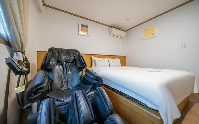 Oda (Massage Chair Room (Massage Room))