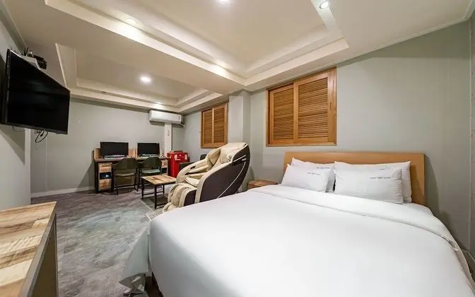 Oda (Deluxe rooms (no hard 2pc / available)