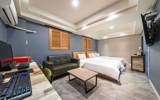 Oda (Deluxe twin room (no hard 2pc / avail)