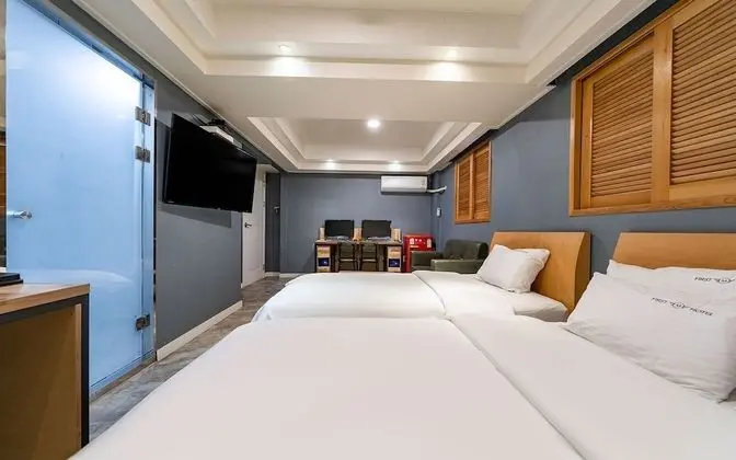 Oda (Deluxe twin room (no hard 2pc / avail)