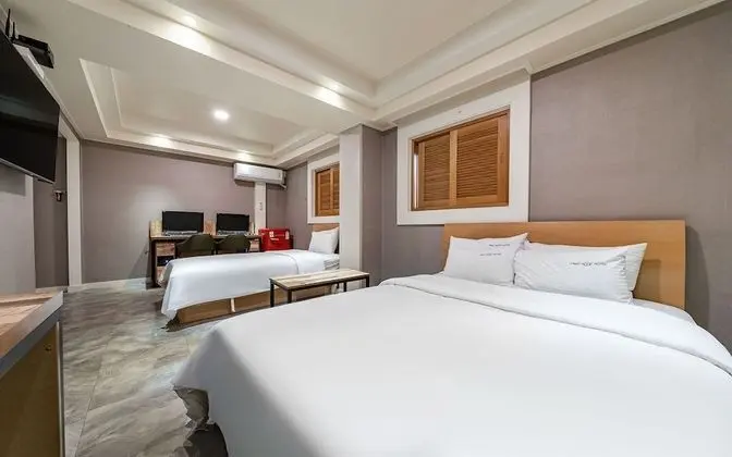 Oda (Deluxe twin room (no hard 2pc / avail)