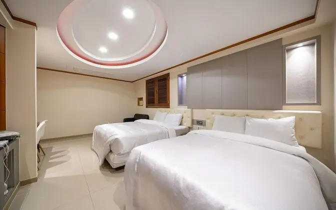 Oda (Twin suite (two double beds))