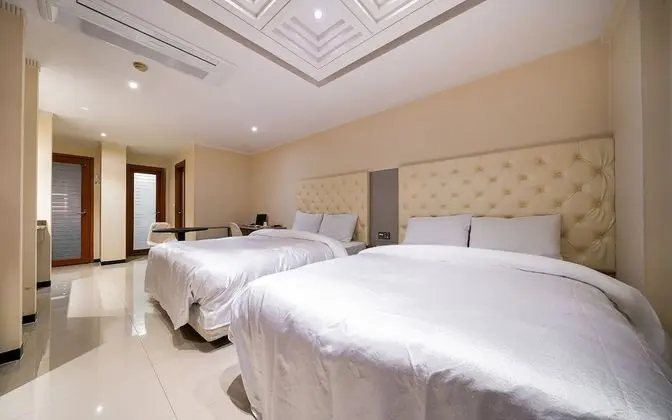 Oda (Twin suite (two double beds))