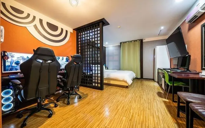 Oda (Couple Game Room(2PC PUBG))