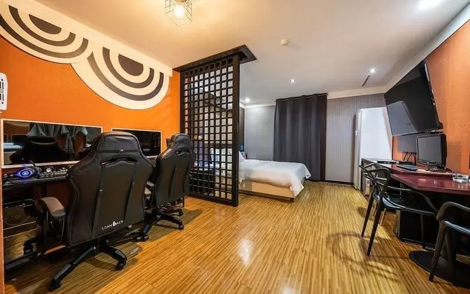 Oda (Couple Game Room(2PC PUBG))