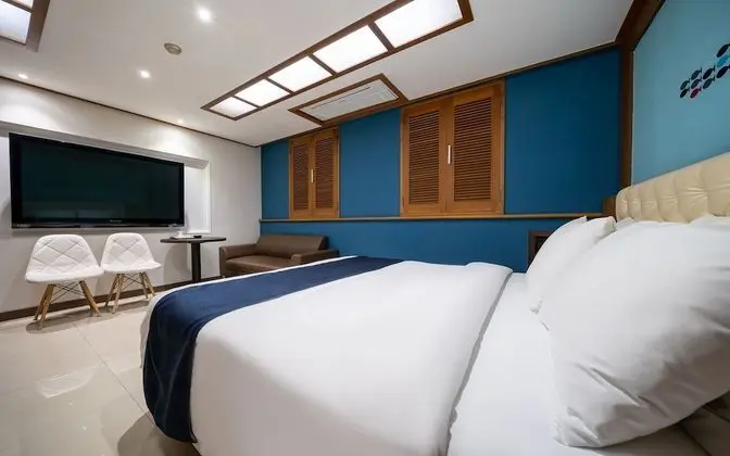 Oda (Whirlpool Special Room (65 TV Whirlpo)