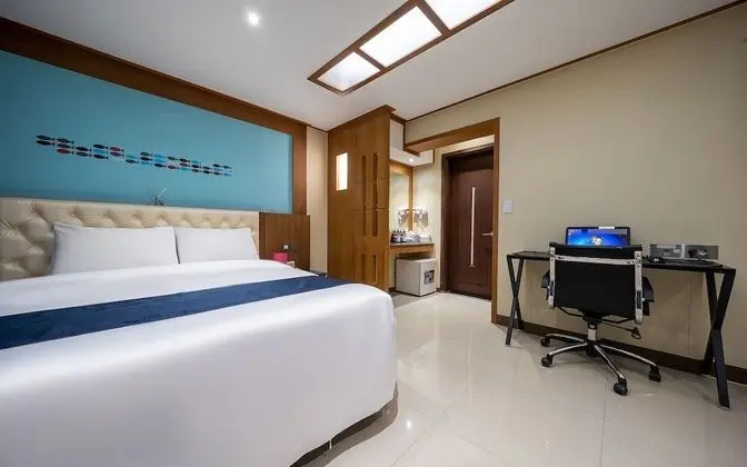 Oda (Whirlpool Special Room (65 TV Whirlpo)