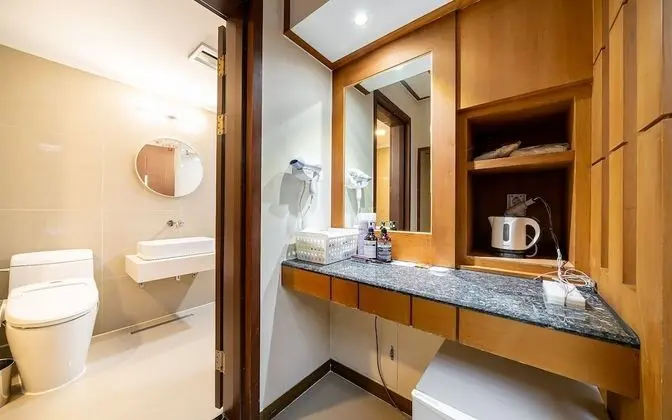 Oda (Whirlpool Special Room (65 TV Whirlpo)