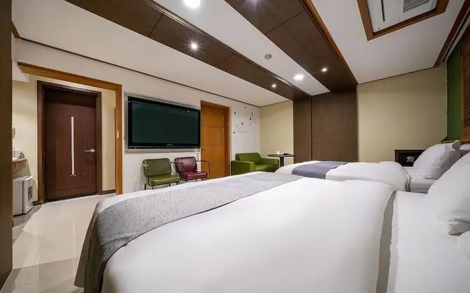 Oda (Whirlpool Twin Special Room (65 TV tw)