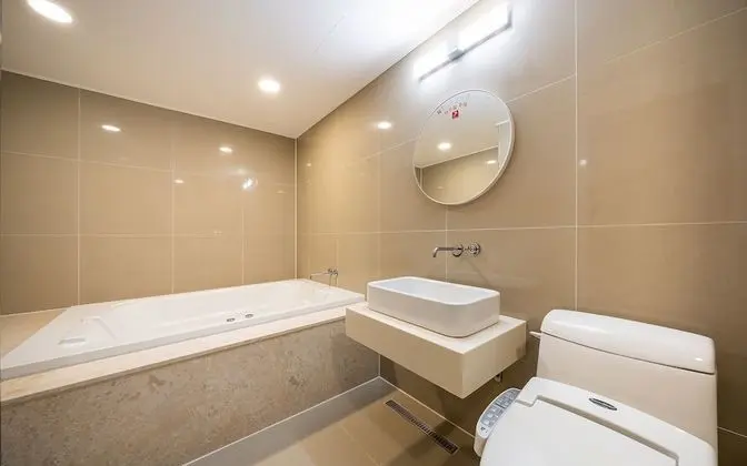 Oda (Whirlpool Twin Special Room (65 TV tw)