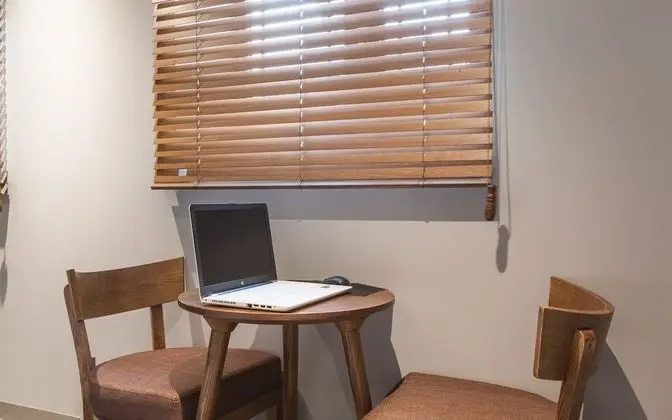 Oda (Deluxe-Double Room (Free standing bat)
