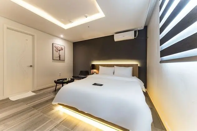 Deluxe Tek Büyük Yataklı Oda, Sigara İçilebilir