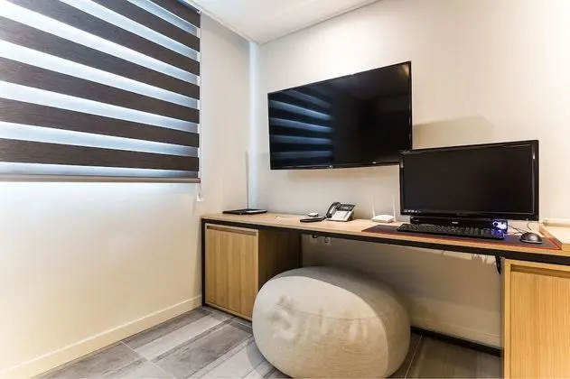Deluxe Tek Büyük Yataklı Oda, Sigara İçilebilir