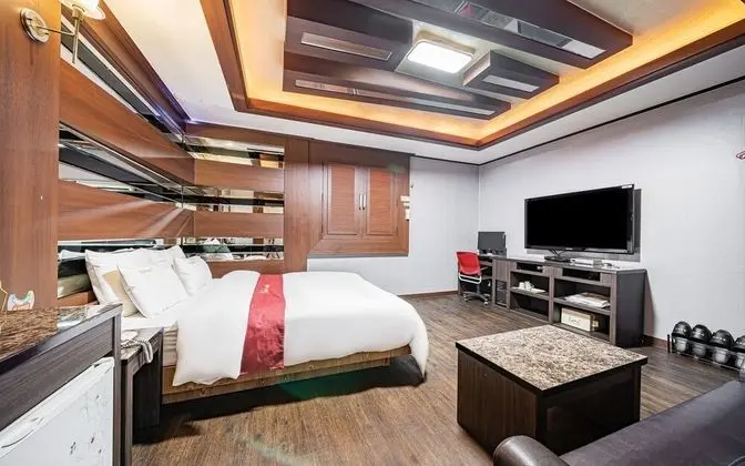 Oda (Deluxe Room A (Random Assignment-Watc)