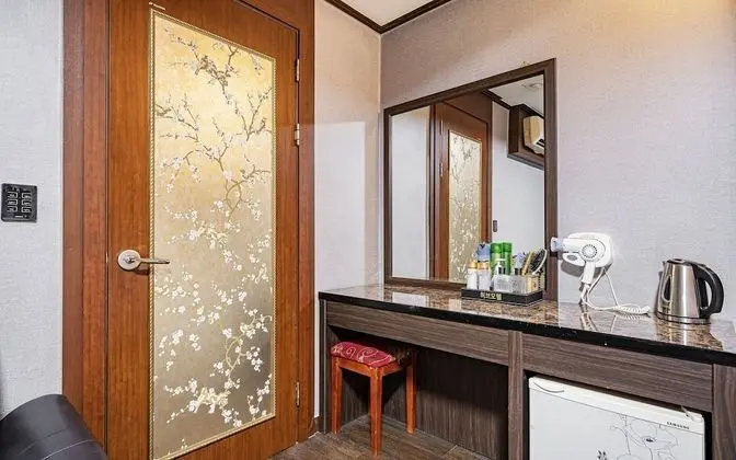 Oda (Deluxe Room A (Random Assignment-Watc)