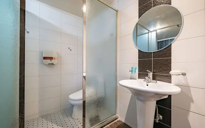 Oda (Deluxe Room A (Random Assignment-Watc)