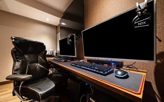 Oda (Suite Couple PC Massage Chair)