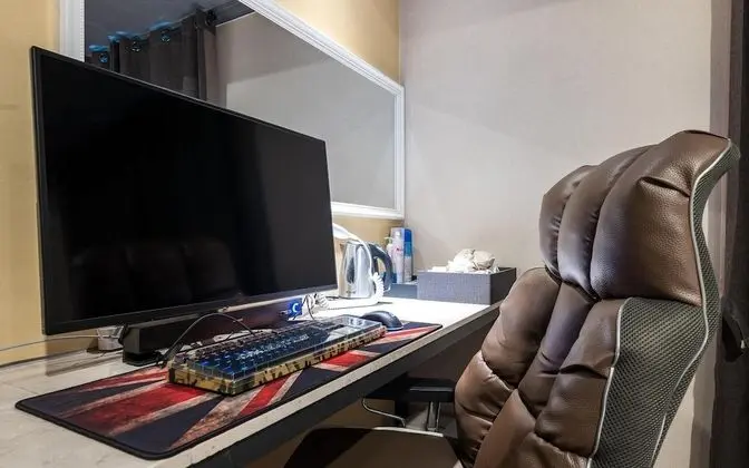 Oda (Gaming Room 1PC (32" Gaming 185H)