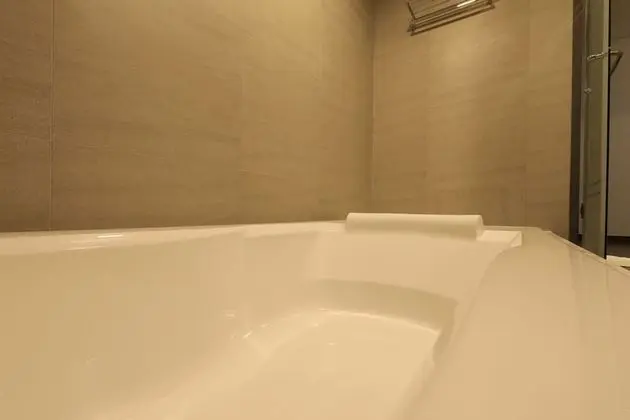 Deluxe