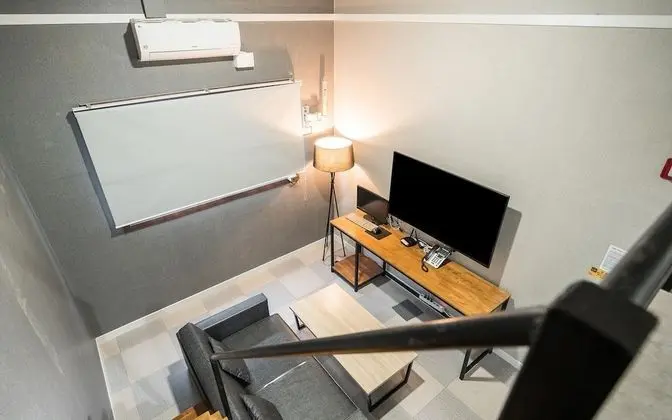 Oda (Annex - Duflex Suite (OTT Duplex Livi)