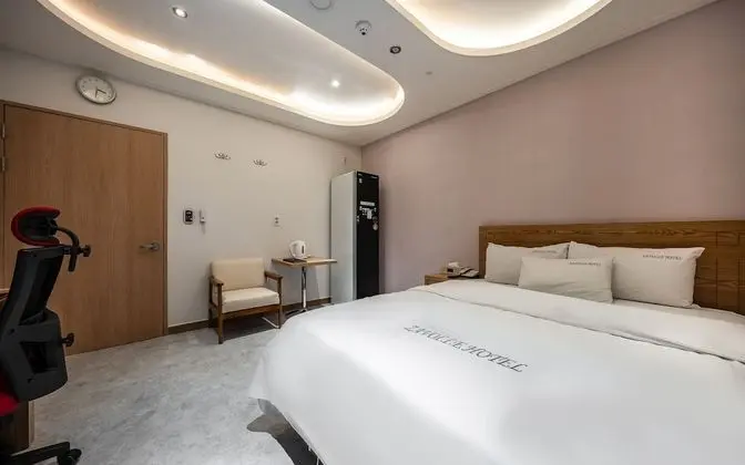 Oda (VIP Room with Couple PC (i5-9500F/RTX)