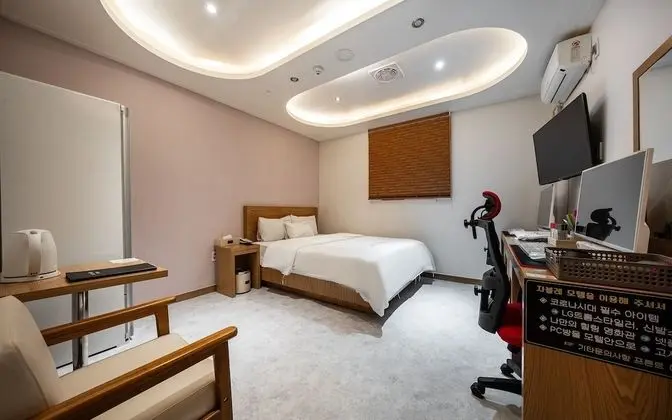 Oda (VIP Room with Couple PC (i5-9500F/RTX)