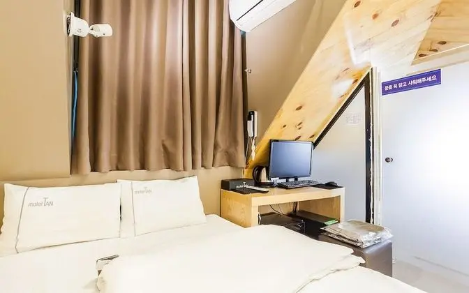 Oda (Mini Room (Netflix YouTube available )
