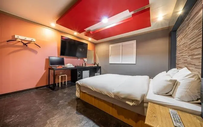 Oda (Deluxe rooms (Netflix / Disney + avai)
