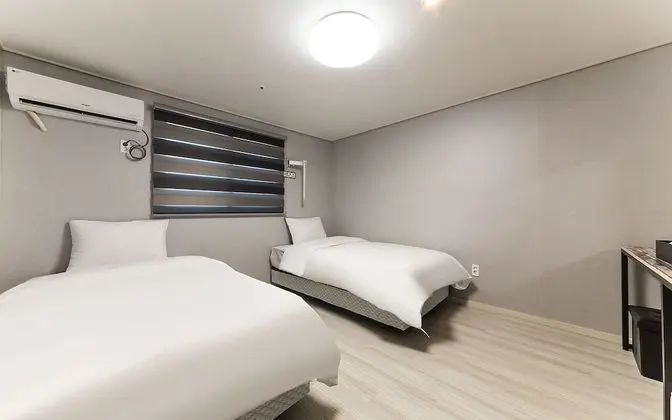 Oda (Standard Twin Bed Room)