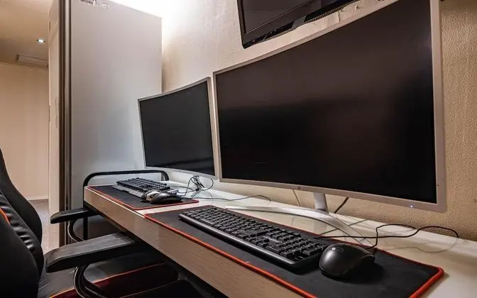 Oda (Premium - Hard Drive-less Couple PC ()