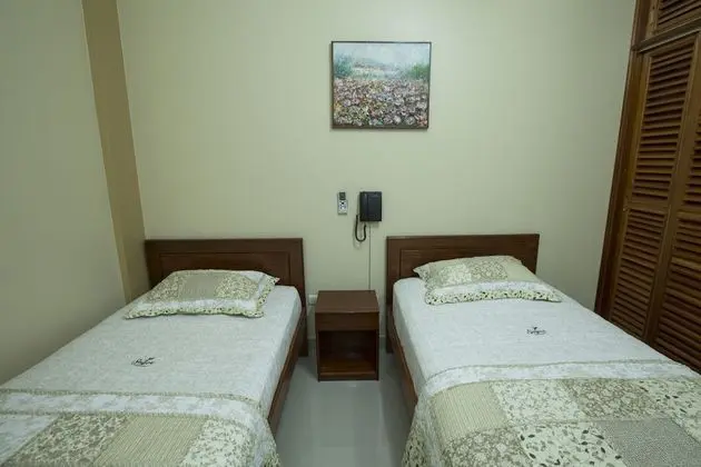 İki Ayrı Yataklı Oda, 2 Çift Kişilik Yatak