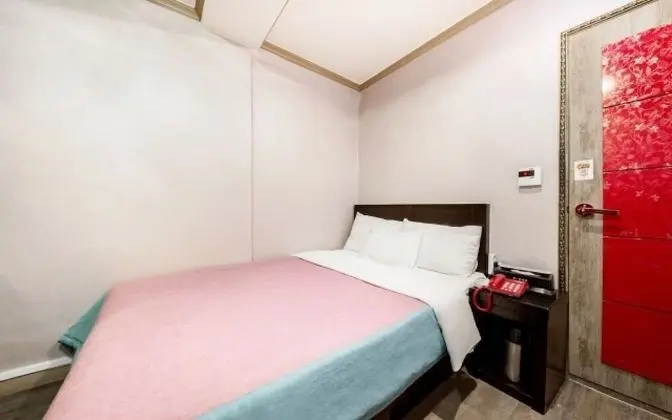 Oda (General room-A (ONE PC late checkout )