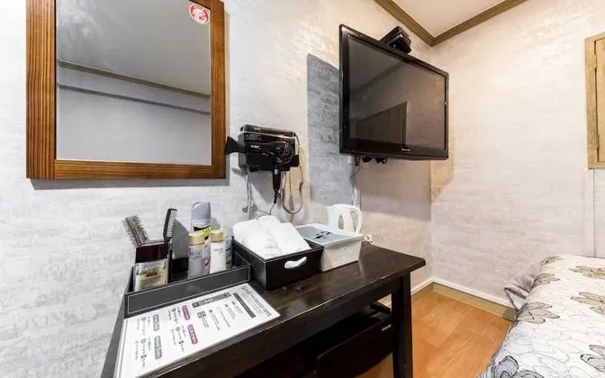 Oda (Semi-special room (TWO PC Netflix+Wav)