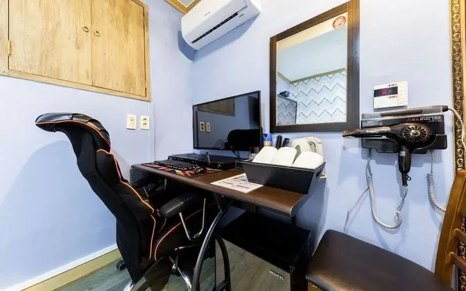 Oda (Unlimited Hourly Booking (Netflix ava)