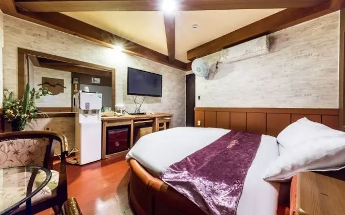 Oda (Special Room B)