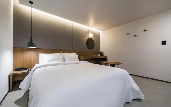 Oda (Deluxe - Smoking 2 PCs (65-inch TV Ne)