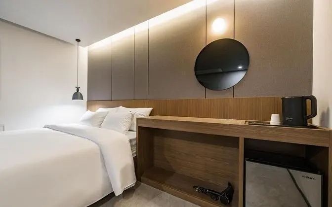 Oda (Deluxe - Smoking 2 PCs (65-inch TV Ne)