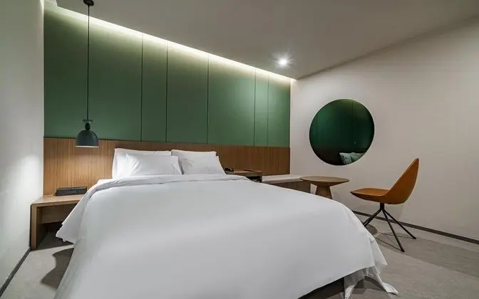 Oda (Standard - Non-Smoking (65-inch TV Ne)